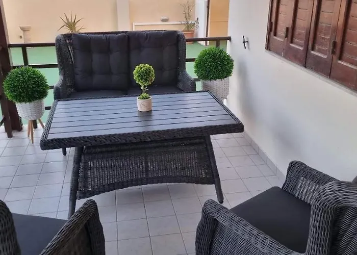 M&b Luxury House