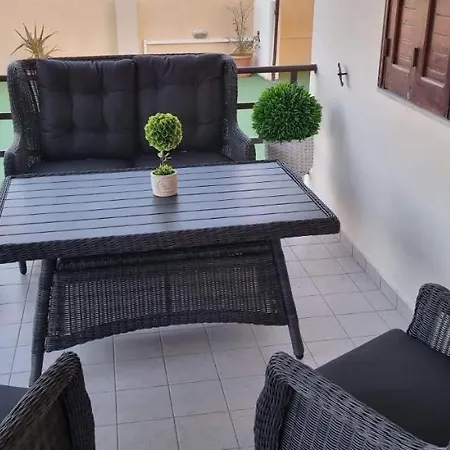 M&b Luxury House